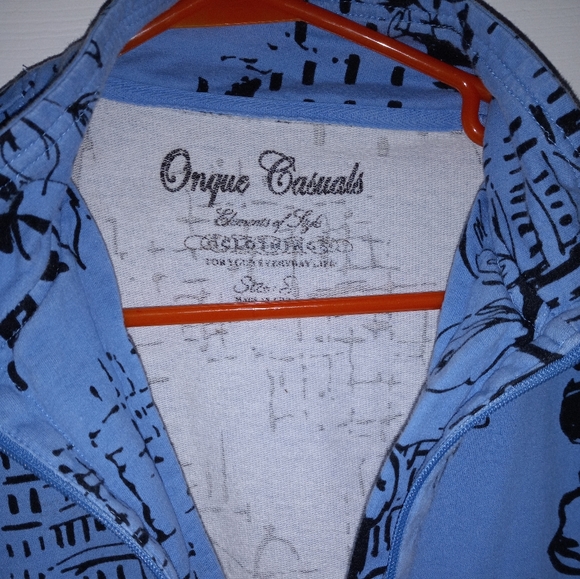 Onque Casuals Small Zip Up Sweatshirt - Picture 2 of 3